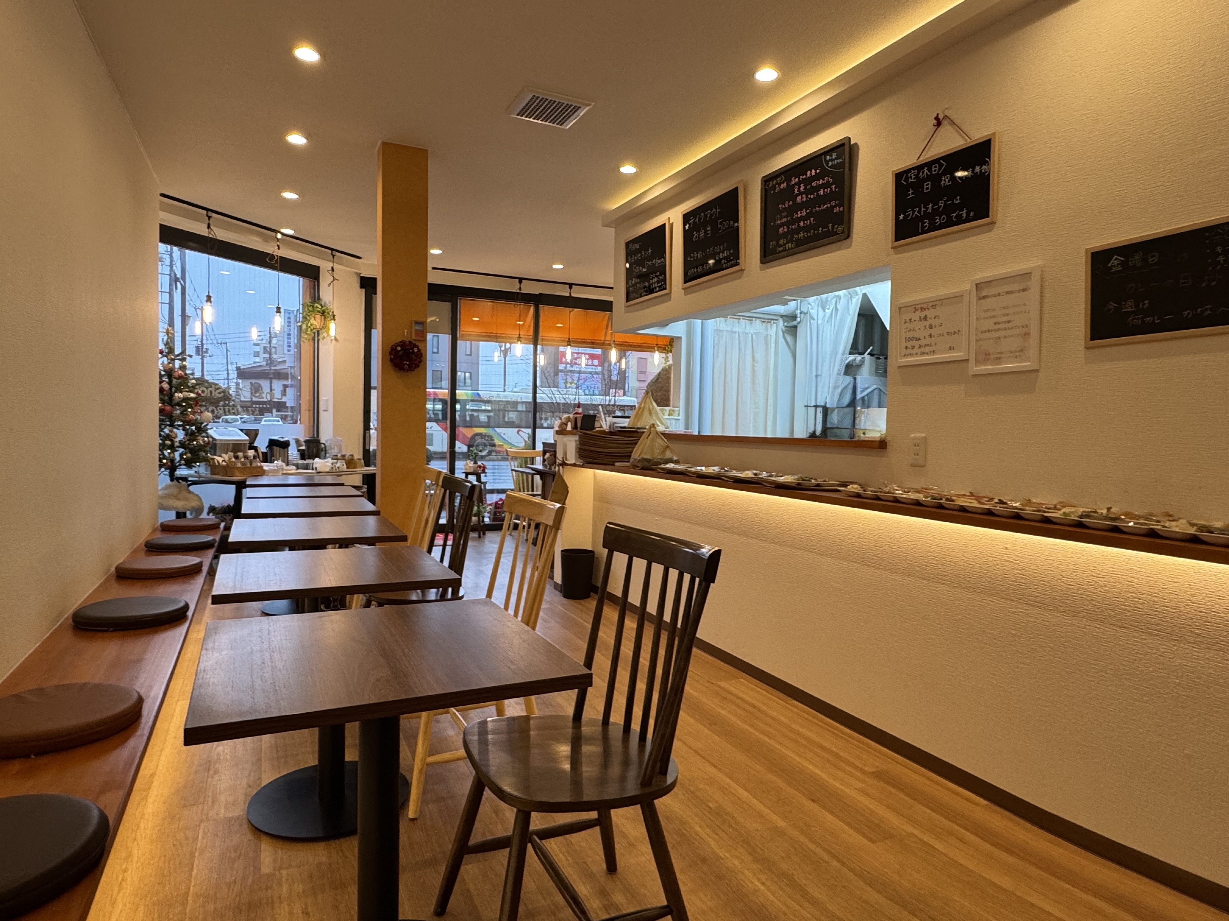 リンツ食堂の店内